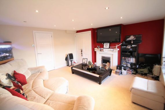 2 Bedroom Flat